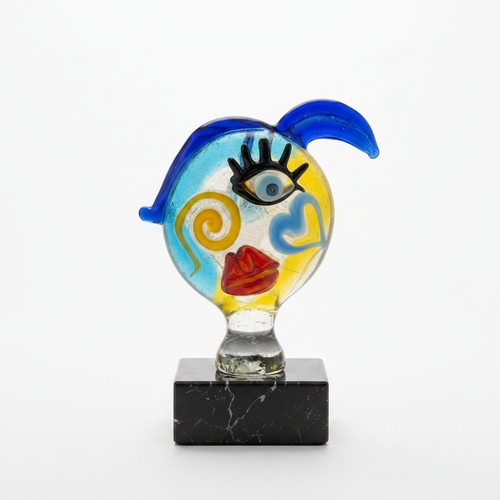 Scultura in vetro di Murano su sfondo bianco, fotografia prodotto professionale